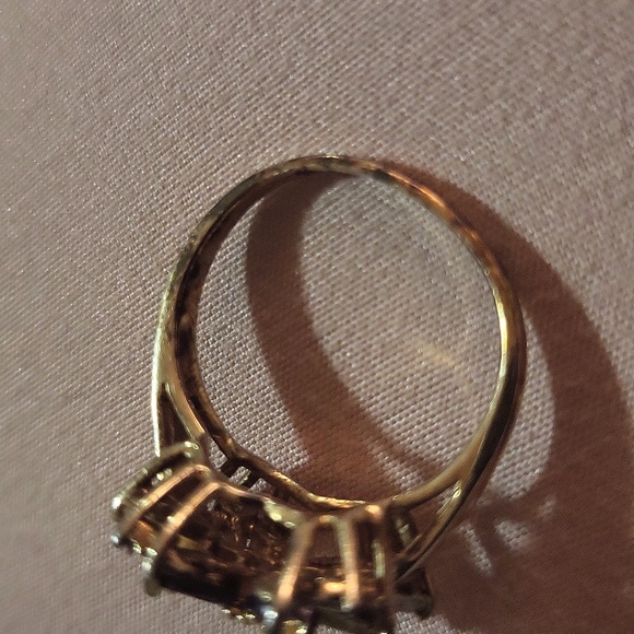 Necklace and Ring set - Picture 6 of 7